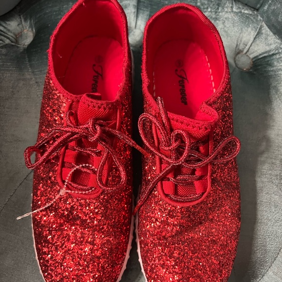 COPY - Size 9 glitter sneakers - Picture 2 of 4